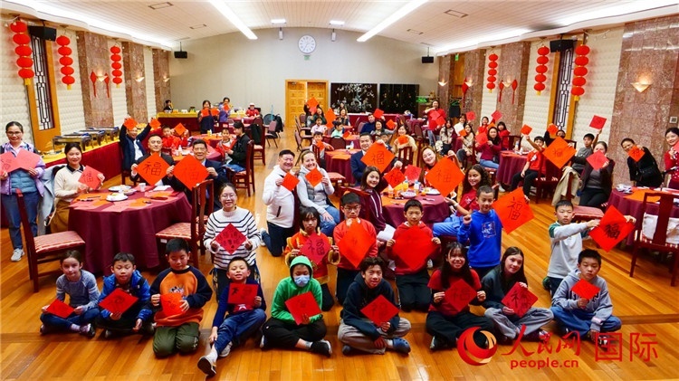 威廉蘭德小學(xué)師生活動(dòng)現(xiàn)場(chǎng)合影。李鑫江攝