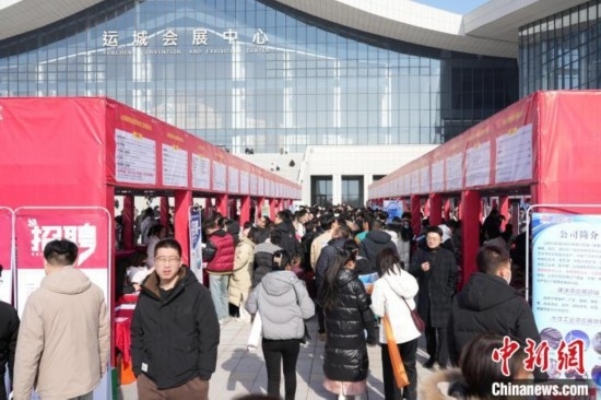 圖為招聘活動現(xiàn)場。 解凱光 攝