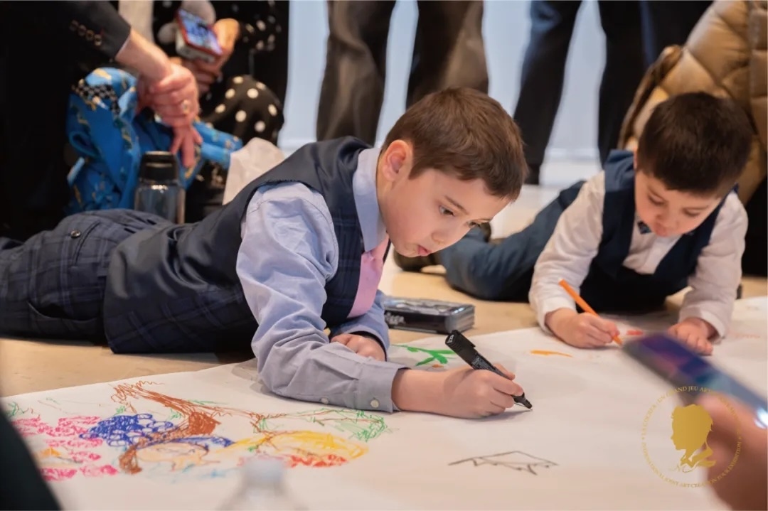 圖5：第三屆國(guó)際藝術(shù)聯(lián)創(chuàng)聯(lián)展盛大開幕。法中交流促進(jìn)會(huì)供圖