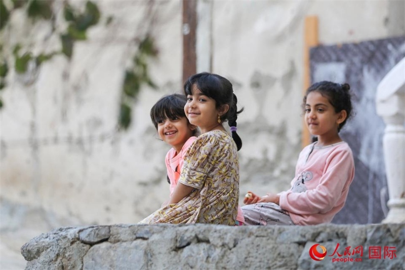 庫姆扎爾村的兒童。人民網(wǎng) 塔里克·易卜拉欣攝