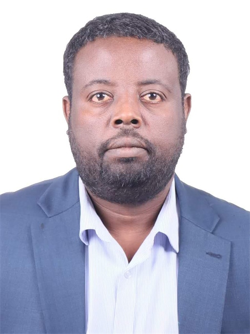 圖為埃塞俄比亞亞的斯亞貝巴大學(xué)政策研究員巴盧·德米西。受訪者供圖