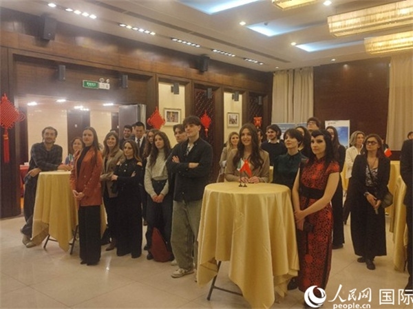 來自意大利多所高校的師生代表參加了此次活動。人民網(wǎng)記者鄭彬攝