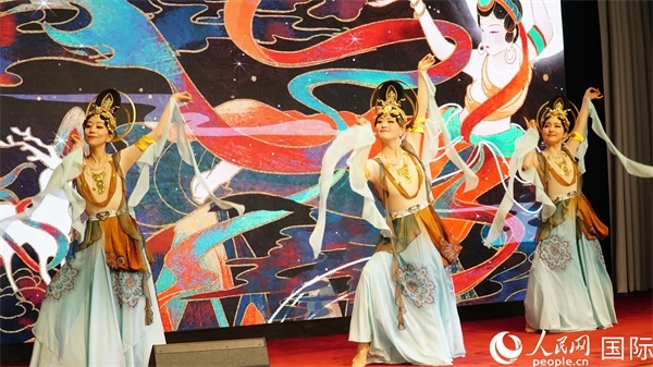 敦煌舞蹈表演。人民網(wǎng) 蔣曉辰攝