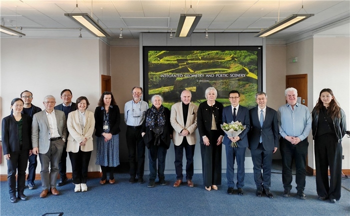 參加開幕式和學(xué)術(shù)交流活動的嘉賓合影?；顒又鬓k方供圖