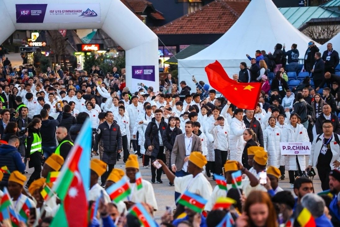 中國(guó)中學(xué)生體育代表團(tuán)在開幕式上入場(chǎng)。圖片來源：中國(guó)中學(xué)生體育代表團(tuán)