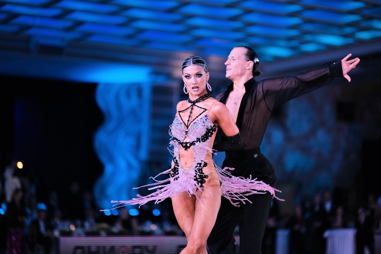 第七屆“克里姆林宮杯”國(guó)標(biāo)舞錦標(biāo)賽現(xiàn)場(chǎng)。于子恒攝