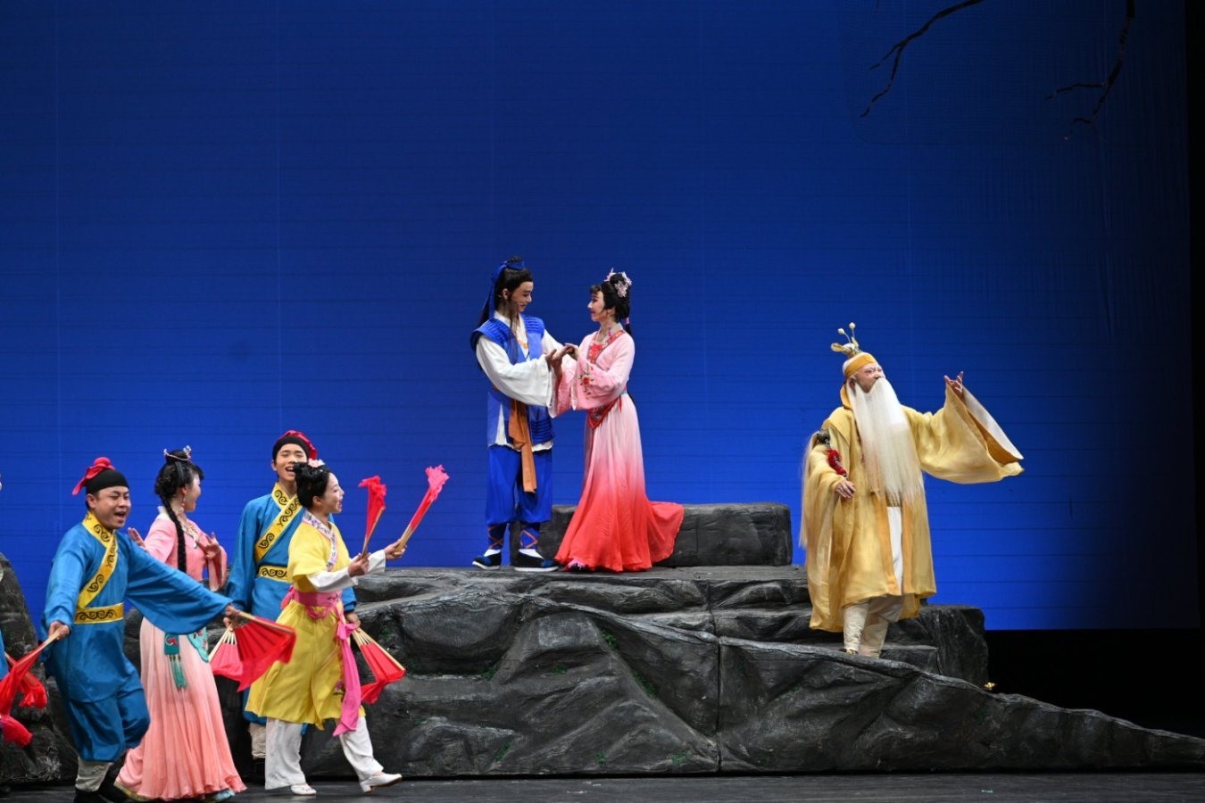 《七妹與蛇郎》演出劇照。國家大劇院供圖