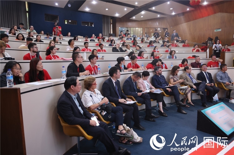 2025年“漢語(yǔ)橋”巴西賽區(qū)決賽現(xiàn)場(chǎng)。人民網(wǎng)記者 時(shí)元皓攝