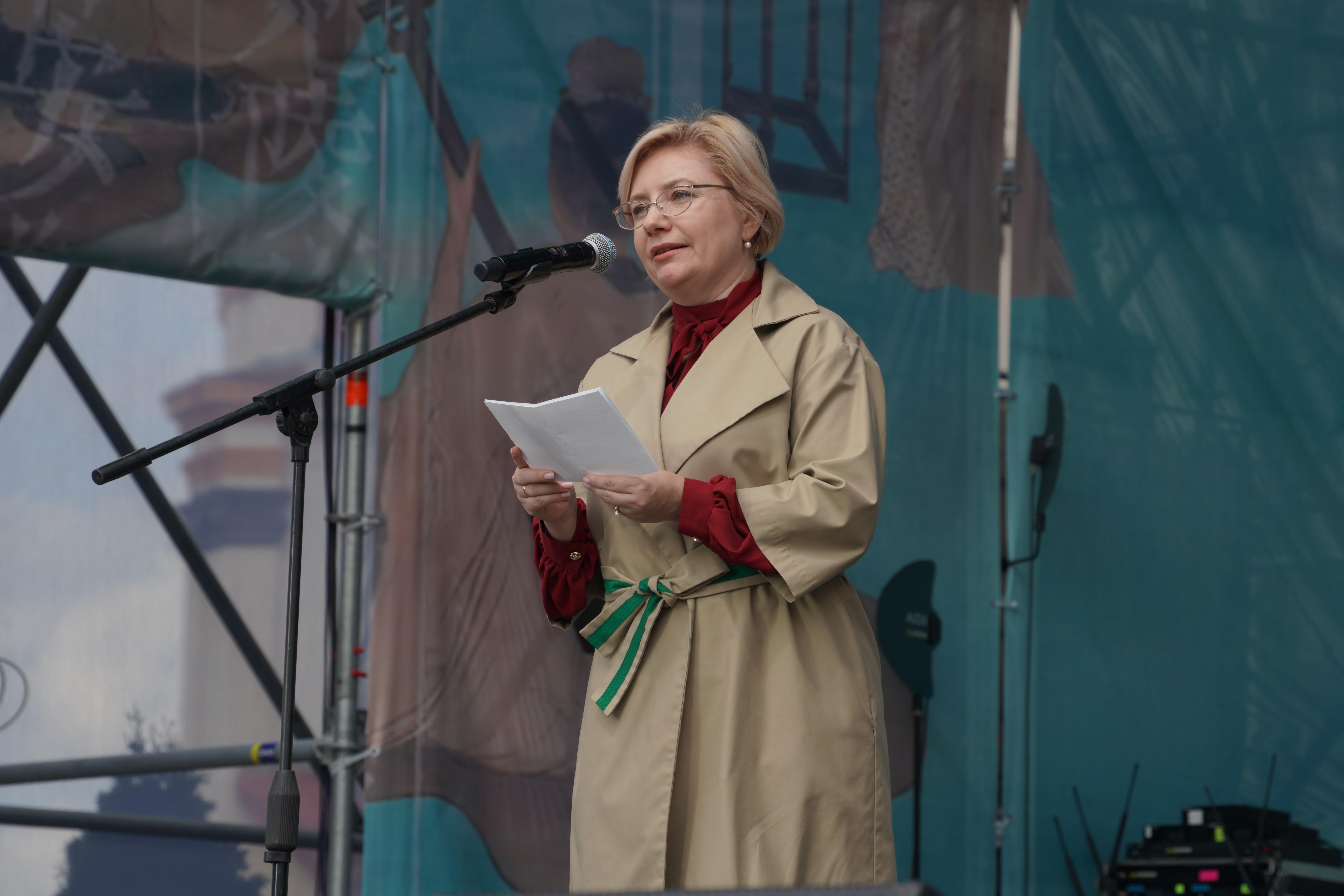 拉扎列維奇在活動(dòng)開幕式上發(fā)表致辭。中國駐白俄羅斯大使館供圖