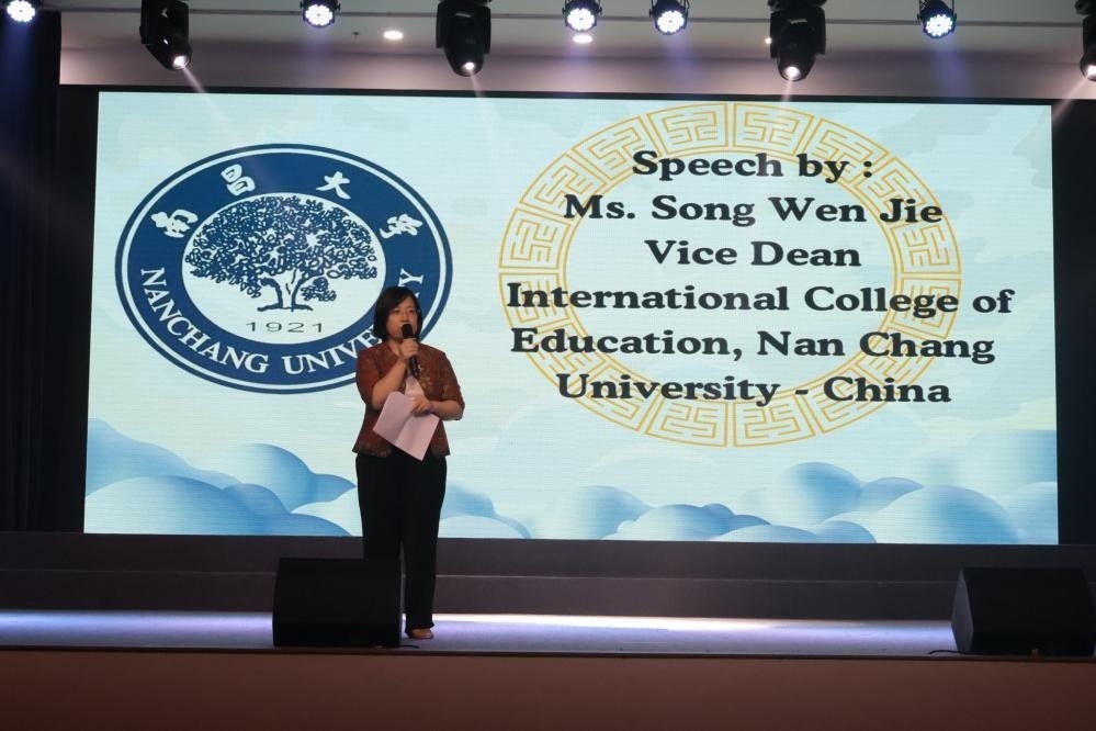 宋文杰致辭。哈山努丁大學孔子學院供圖